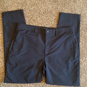 Mens Navy Banana Republic slim fit stretch pants. Size 35x30